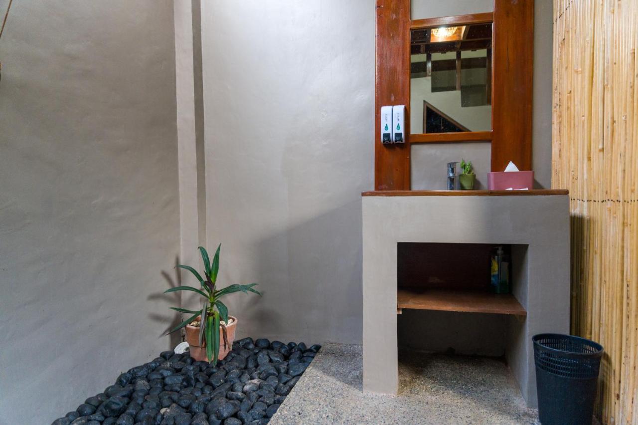 Nakabalo Guesthouse & Restaurant Сикиджор Екстериор снимка