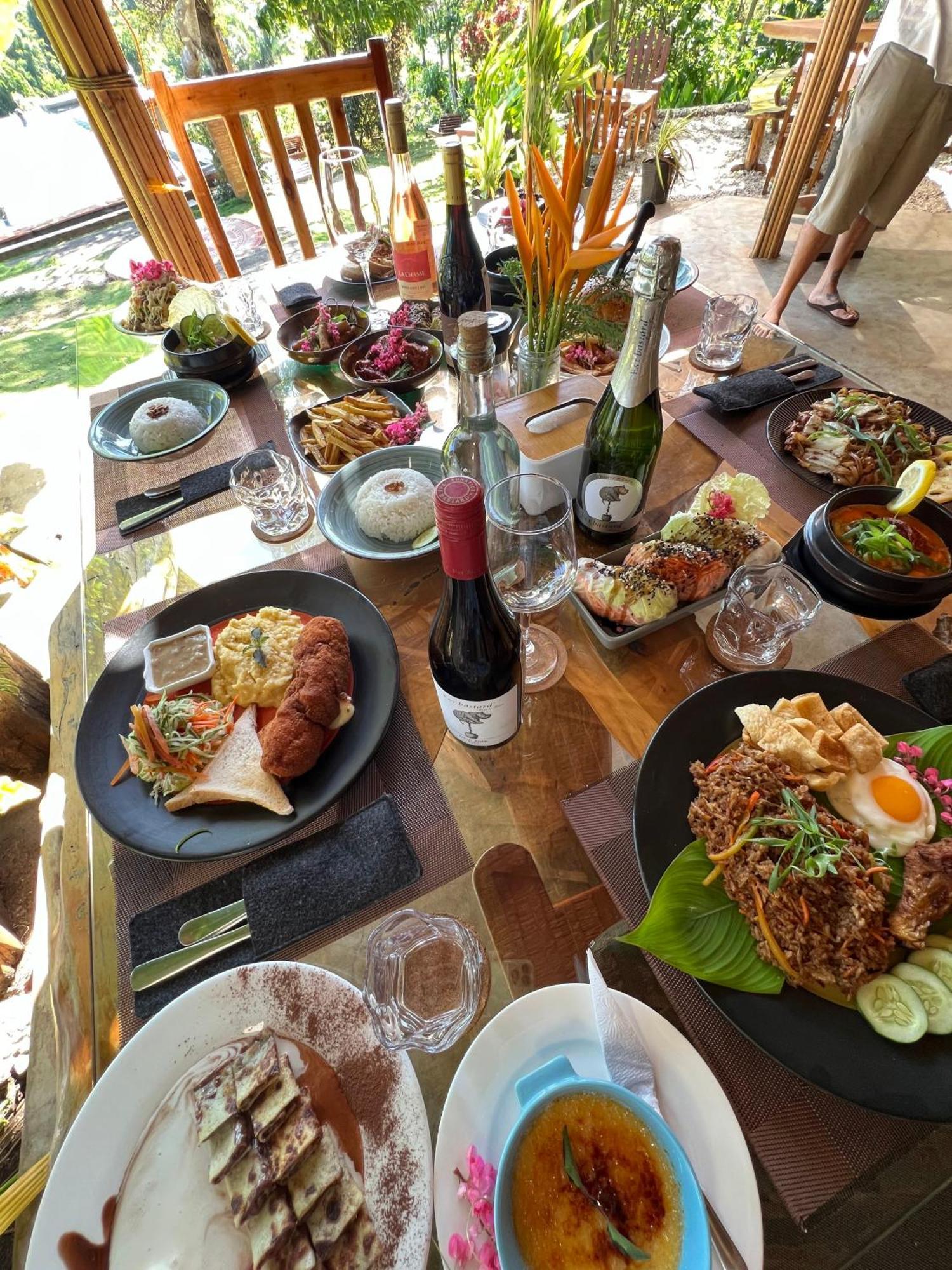 Nakabalo Guesthouse & Restaurant Сикиджор Екстериор снимка